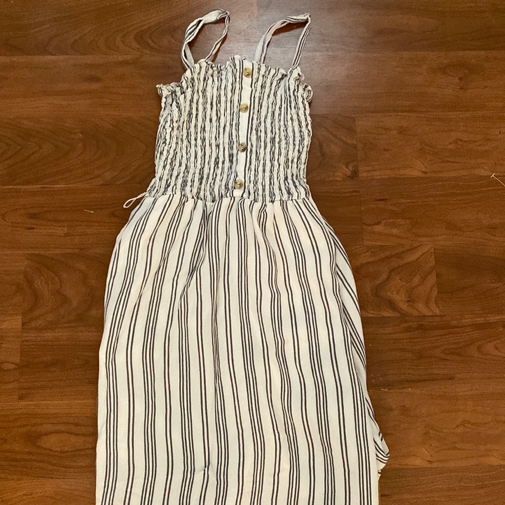Sun dress, size xs, never worn, adjustable straps